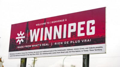 New welcome signs for Winnipeg